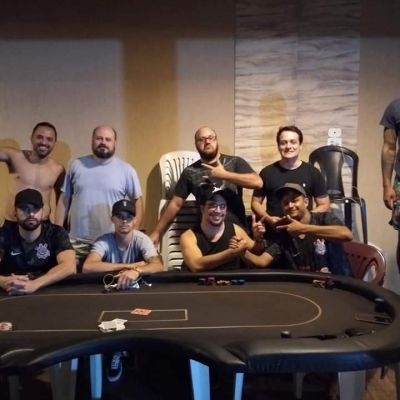Momento Poker Night