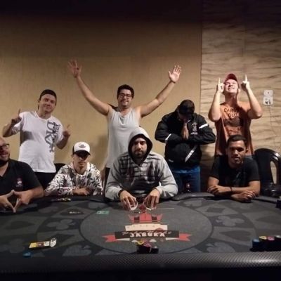 Momento Poker Night
