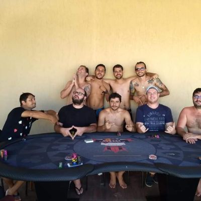 Momento Poker Night