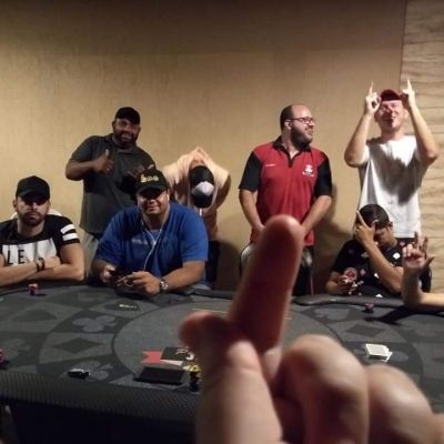 Momento Poker Night