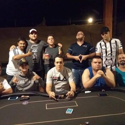 Momento Poker Night