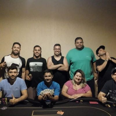 Momento Poker Night
