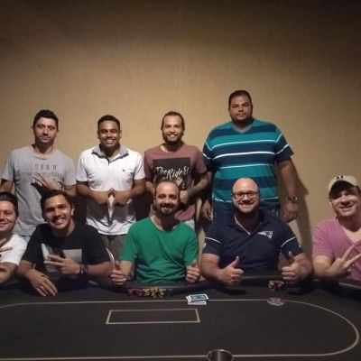 Momento Poker Night