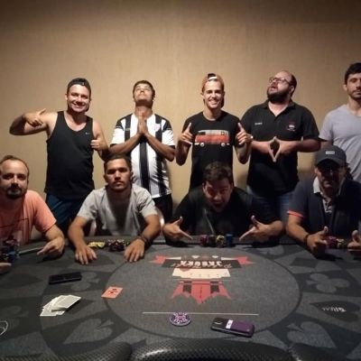 Momento Poker Night
